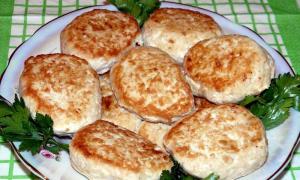 How to cook tender chicken cutlets with cottage cheese. Is it possible to have meat with cottage cheese?